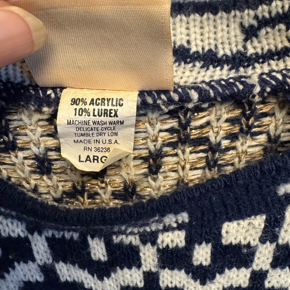 Huntington Ridge Black‎ and Cream Sweater - Picture 6 of 9